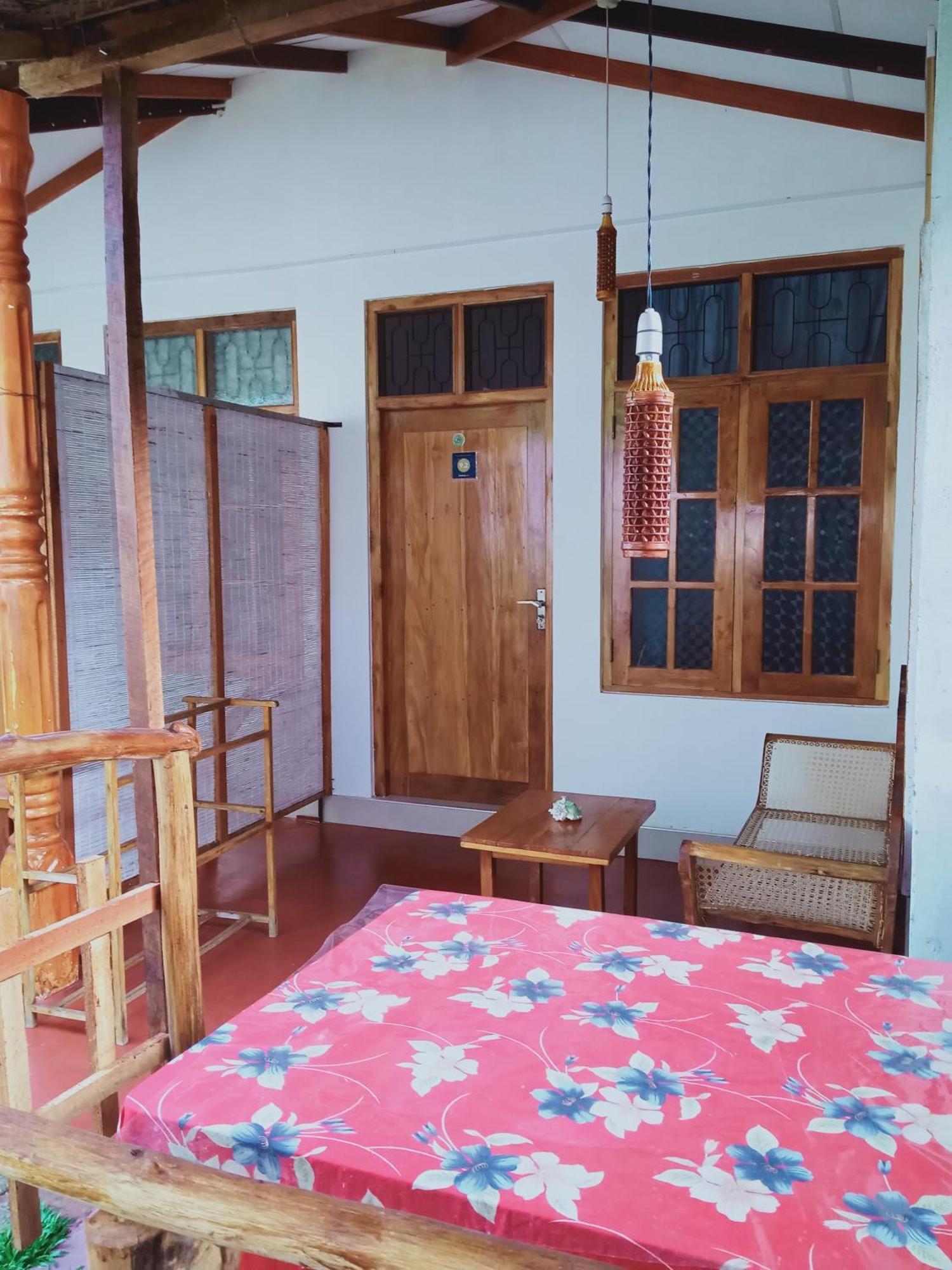 Nethmi Homestay & Restaurant Tangalle Bilik gambar