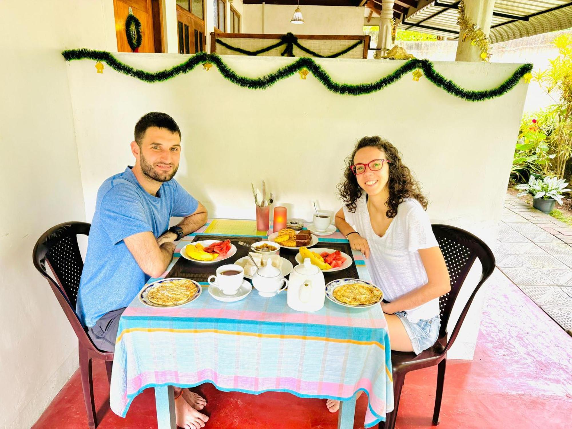 Nethmi Homestay & Restaurant Tangalle Luaran gambar