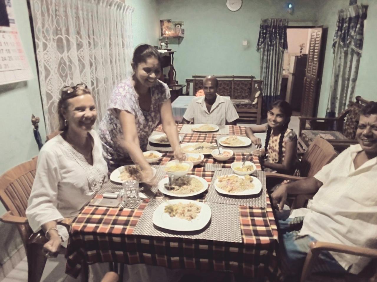 Nethmi Homestay & Restaurant Tangalle Luaran gambar