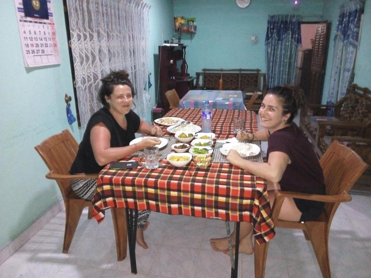 Nethmi Homestay & Restaurant Tangalle Luaran gambar